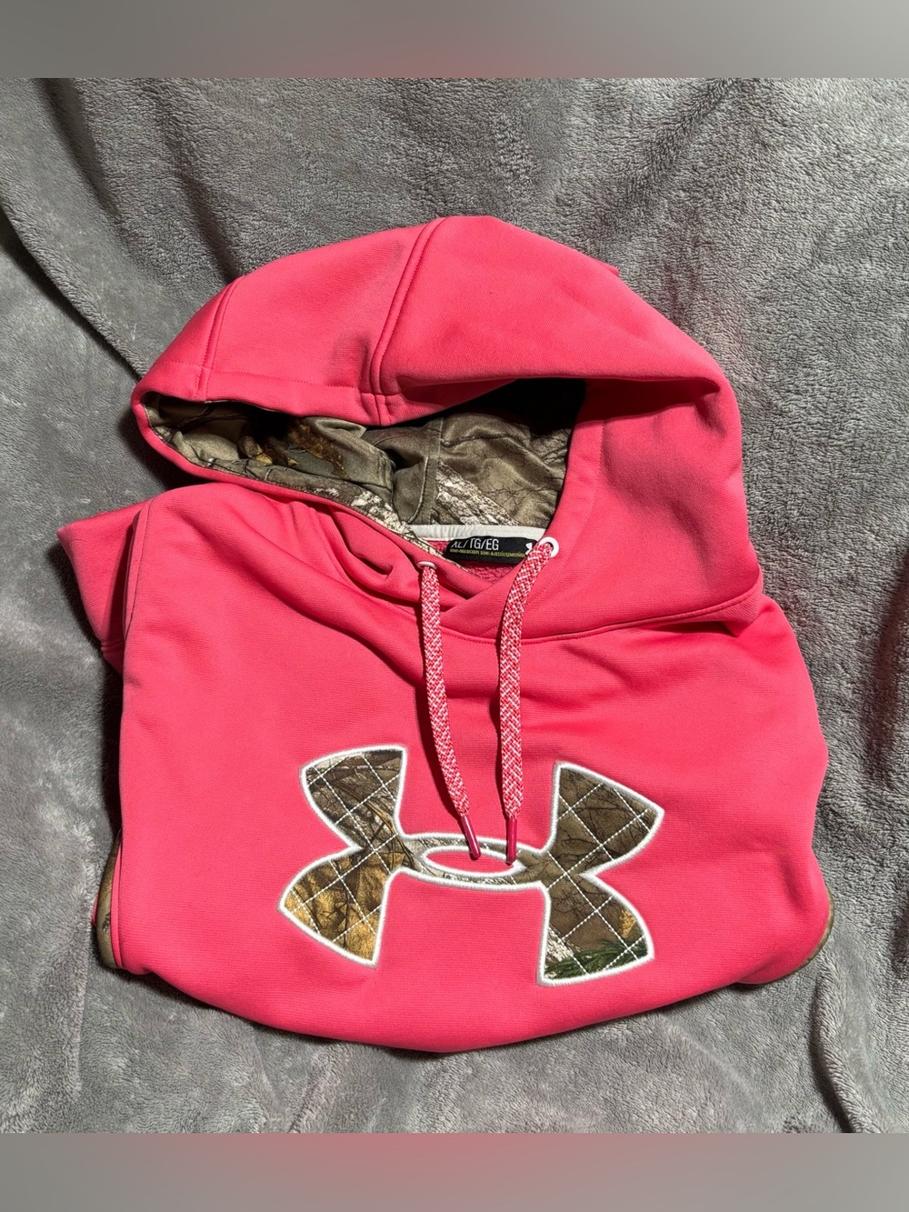 Under Armour pink hoodie with camo